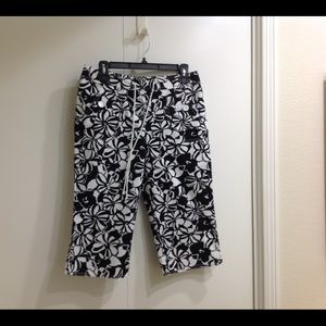 LOFT Black and White Floral Capri